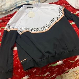 Sarah’s day white fox sweatshirt